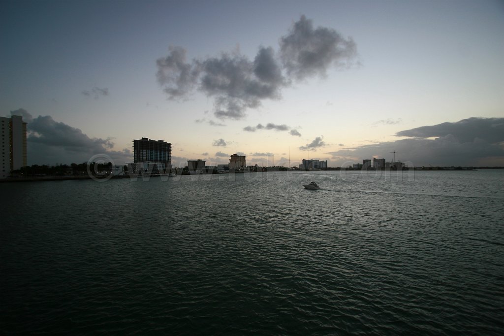 yacht 071